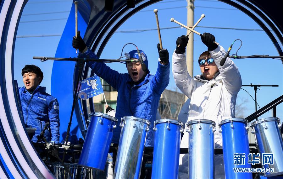 （冬奥会）（8）平昌冬奥会火炬在东海市传递