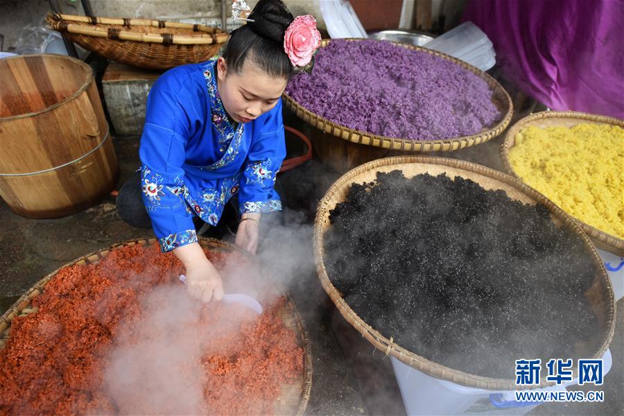 赶制"姊妹饭" 喜迎姊妹节